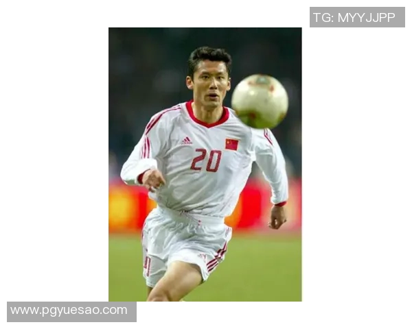 中国足球明星携手共赴绿茵之梦 展现足球力量与荣耀 中国足球明星携手共赴绿茵之梦 展现足球力量与荣耀