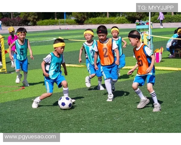 新兴足球球星崛起引领绿茵赛场未来发展新篇章 新兴足球球星崛起引领绿茵赛场未来发展新篇章